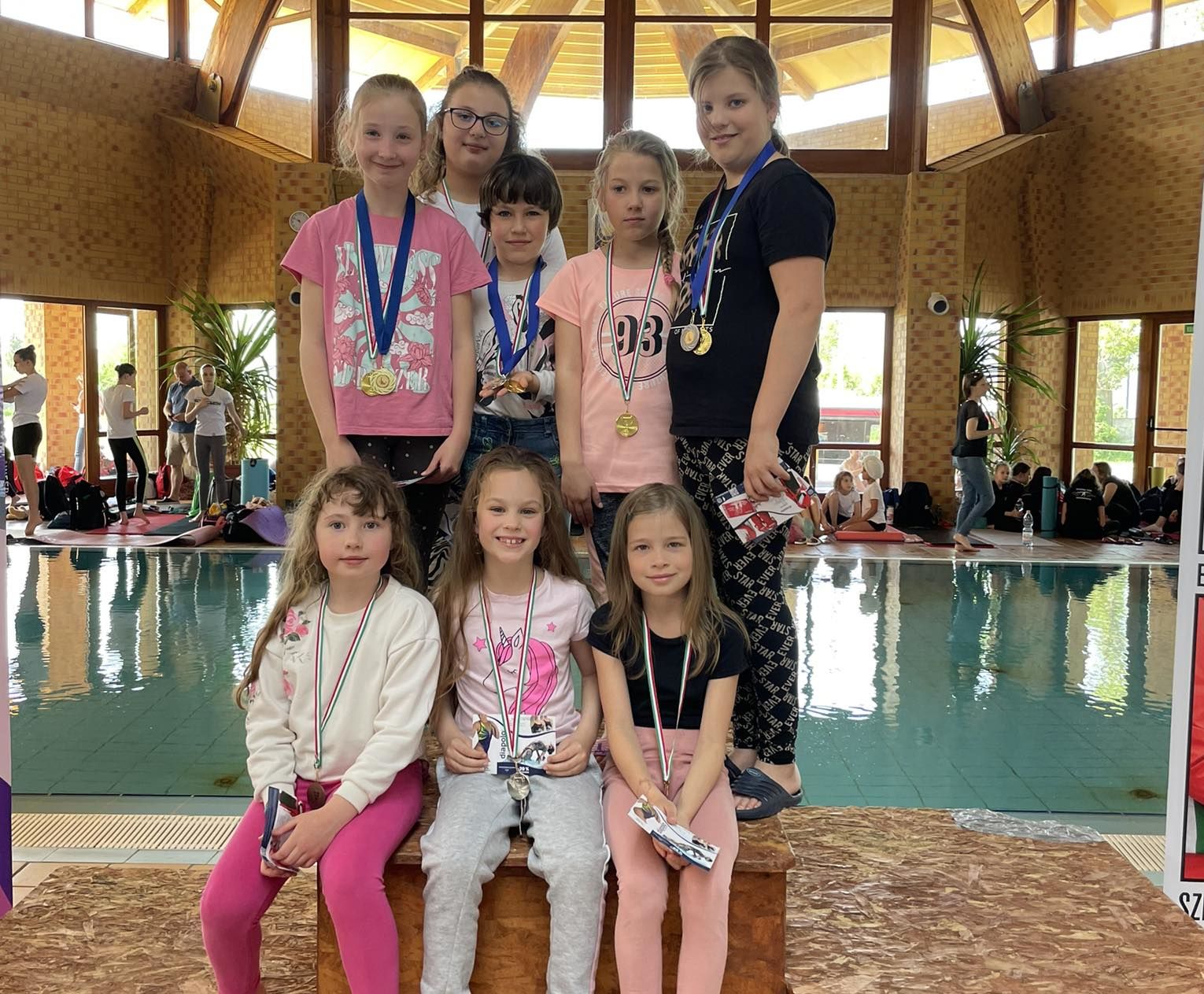 Arany, ezüst és bronzérem 